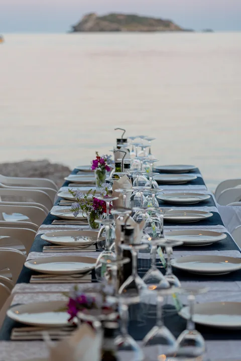 Mesa junto al mar en Sa Trenka